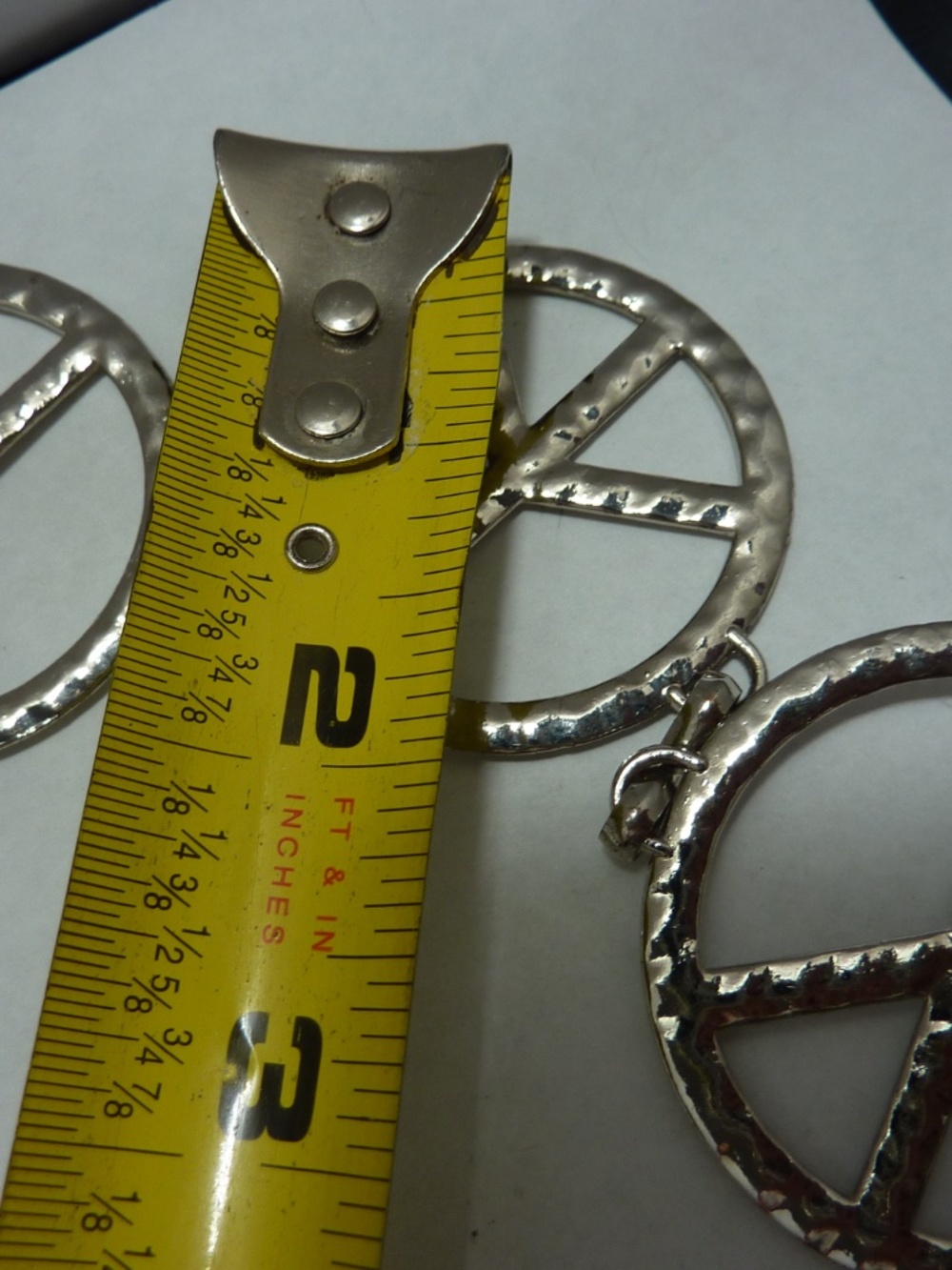 Vintage Peace Sign Belt 43 in Chain Silvertone Metal Unisex Hippie Boho Groovy - Picture 4 of 4